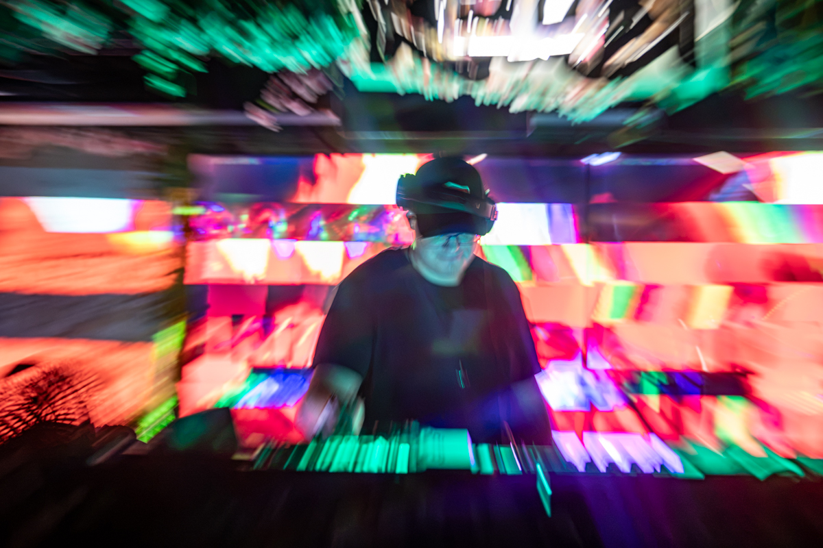 Ember Audio live, motion blur